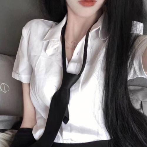 温泉屋的小老板娘